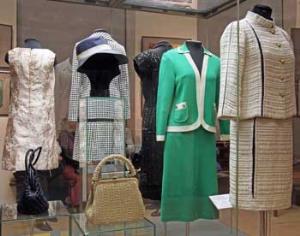 В Царицыно показывают моду советской поры