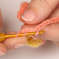 Шарф-бусы. Цветочная гирлянда на шею, вязаная крючком. Шаг 6