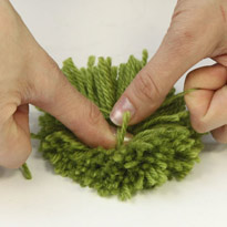 Как сделать помпон. Шаг 5 Как сделать помпон. Шаг 5