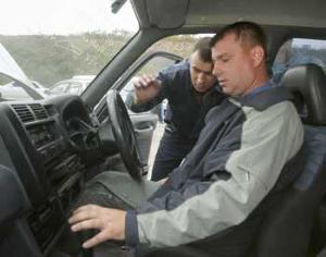 Праворульные автомобили запретят