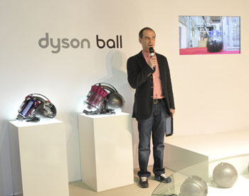 Компания <strong>Dyson</strong> представила пылесос, миниатюрный, но мощный 