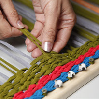 Плетение коврика из трикотажа. Шаг 4