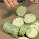 Салат Кабачки и помидоры, консервированные с грибами. Шаг №1