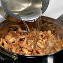 Салат Кабачки и помидоры, консервированные с грибами. Шаг №3