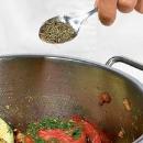 Салат Кабачки и помидоры, консервированные с грибами. Шаг №6