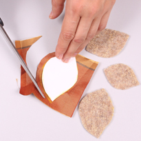 Брошка из лесных орехов. Шаг 3