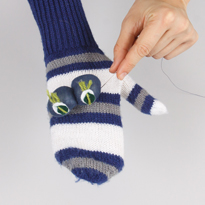 Змея своими руками: варежки-змейки. Шаг 4