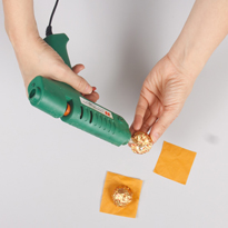 Упаковка для подарка: шампанское-ананас. Шаг 1 Упаковка для подарка: шампанское-ананас. Шаг 1