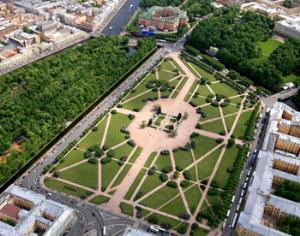 В Петербурге Гайд-парком стало Марсово поле