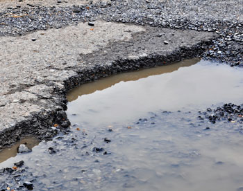 Водители перестанут платить штрафы из-за плохих дорог 