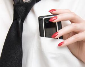 Заряжать телефон и компьютер можно будет от одежды