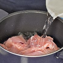 Куриный суп с орехами. Шаг №2