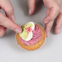 Как украсить торт или пирожное. 3 способ.. Шаг 4