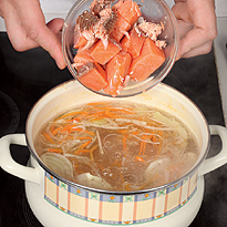 Сливочный суп с семгой. Шаг 5 Сливочный суп с семгой. Шаг 5