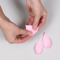 Как сделать тюльпан из бумаги. Шаг 3