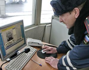 Сотрудники ГИБДД будут оформлять штрафы с планшетами