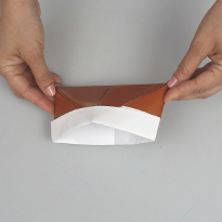 Шапки из бумаги: пилотка. Шаг 9