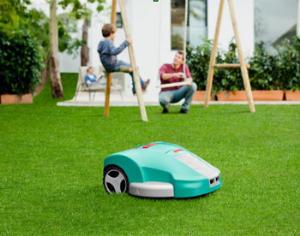 В Москве покажут косилку-робота