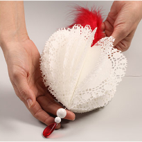 Бумажные украшения к празднику. Шаг 4