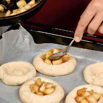 Яблочные ватрушки