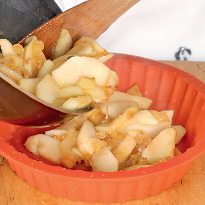 Яблочный пудинг с кедровыми орешками