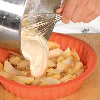 Яблочный пудинг с кедровыми орешками