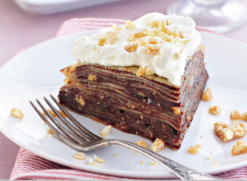 масленица; блинный пирог с шоколадным пралине