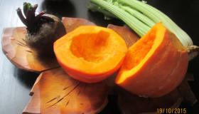 Салат из запеченных овощей с кедровыми орешками. Шаг 1