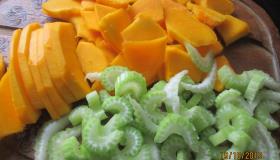 Салат из запеченных овощей с кедровыми орешками. Шаг 3