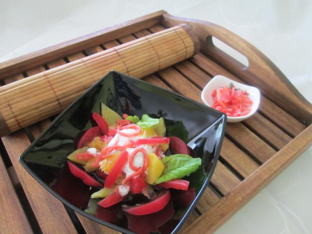 Японский фруктовый салат с маринованным имбирем 