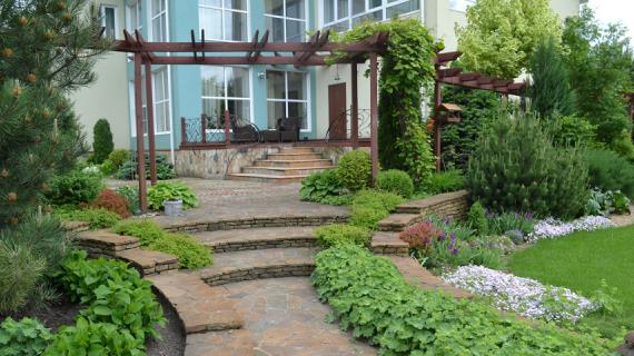 Семинар по дизайну и работе с цветниками и выставка художественной ковки