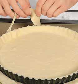 Пирог с персиками и вишнями. Шаг 4