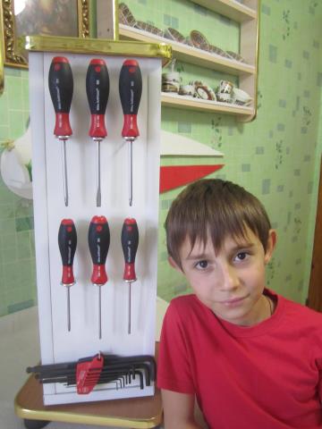 Вращающаяся стоечка для инструмента!. Шаг 9