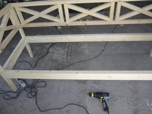 Садовый диванчик. Шаг 8