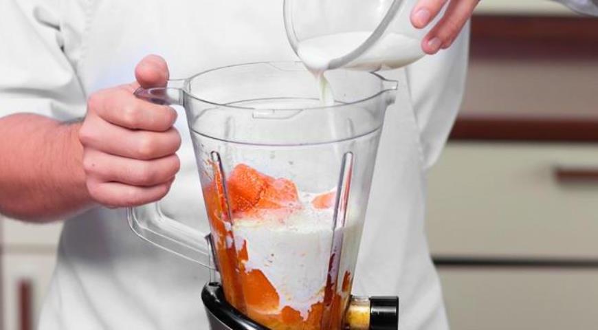 Суп из тыквы с грибами и кальмарами . Шаг 2