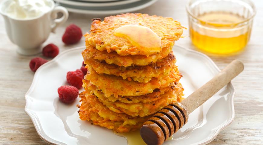 Оладьи из тыквы с яблоками 