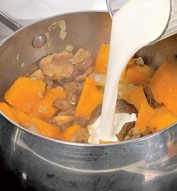 Курица с тыквой и грибами. Шаг 5