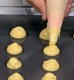 Торт из профитролей. Шаг 3