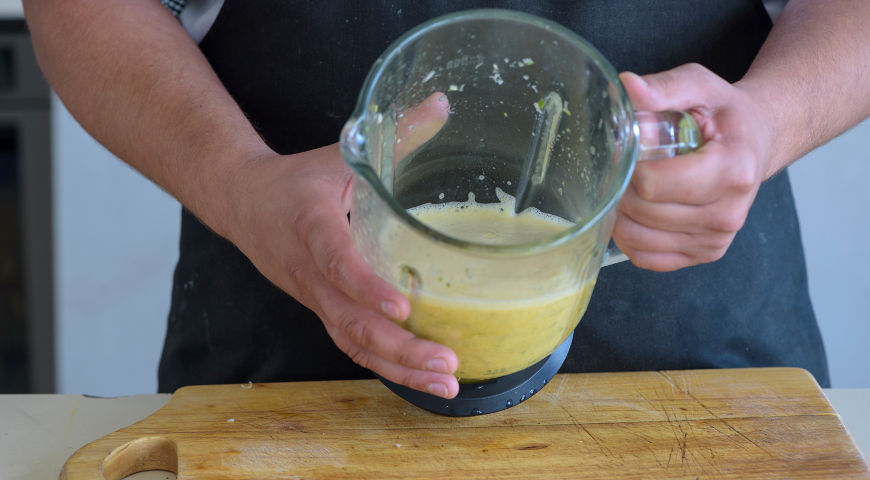 Апельсиновый коктейль с проростками розового редиса. Шаг 2