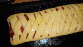 Плетенка с земляникой. Шаг 6