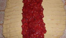 Плетенка с земляникой. Шаг 4