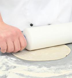 Чебуреки из заварного теста с говядиной. Шаг 4