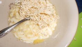 Картофельные корзиночки с киноа и сыром. Шаг 2