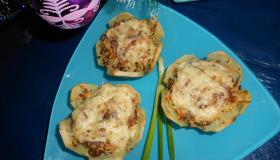 Картофельные корзиночки с киноа и сыром. Шаг 5