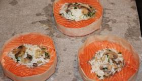 Кольца из лосося с рисом и грибами. Шаг 8