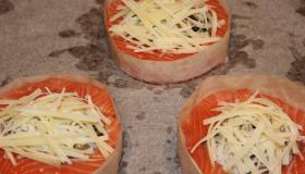 Кольца из лосося с рисом и грибами. Шаг 9