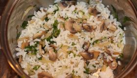 Кольца из лосося с рисом и грибами. Шаг 7