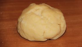 Тарталетки с кремом из творожного сыра. Шаг 1