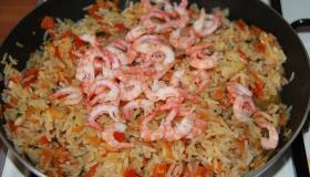 Пряный рис с креветками в рисовой бумаге. Шаг 4