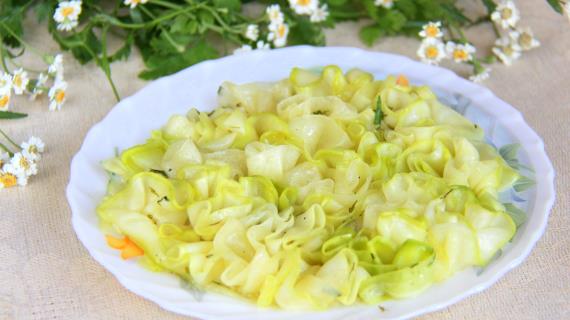Быстрые маринованные цуккини